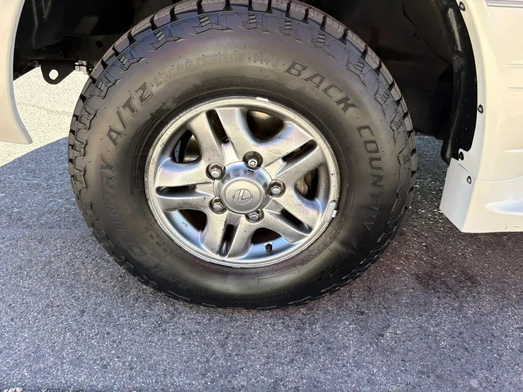 Lexus LX photo 17