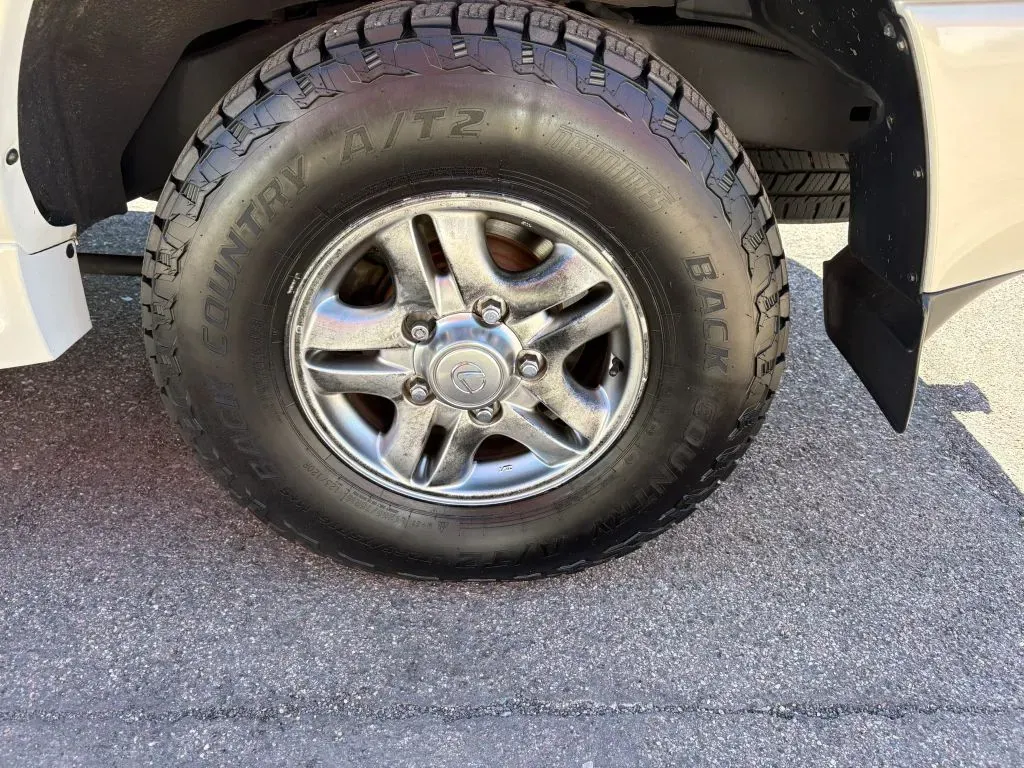 Lexus LX photo 18