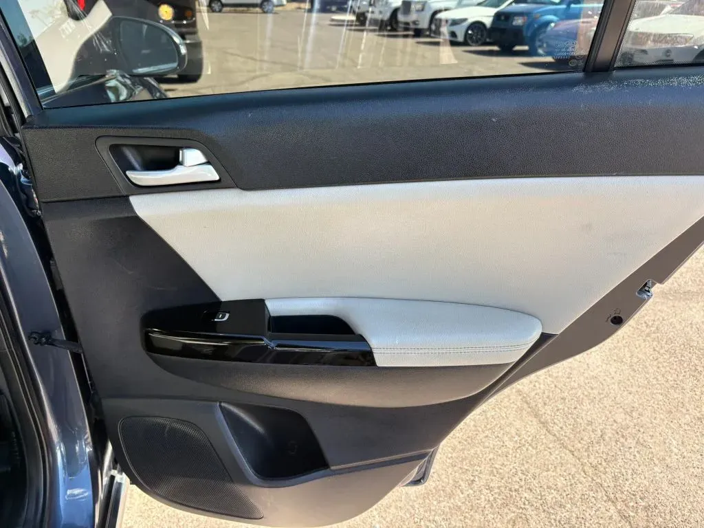 Kia Sportage photo 16