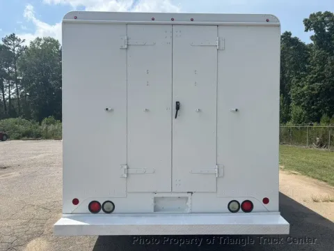 More photos of 2013 Ford STEP E-350 SD at Triangle Truck Center Inc., NC