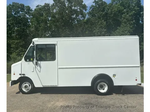 White 2016 Ford STEPVAN E-350 SD for sale in Franklinton, NC