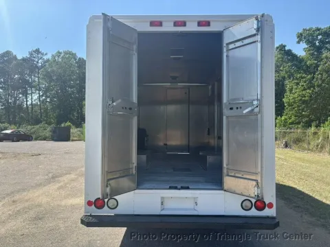 More photos of 2011 Ford STEP E-450 SD at Triangle Truck Center Inc., NC