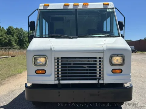 Photos of 2009 Ford STEP E-350 SD for sale in Franklinton, NC at Triangle Truck Center Inc.
