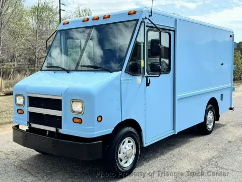 Photos of 2006 Ford E350HD E-350 SD for sale in Franklinton, NC at Triangle Truck Center Inc.