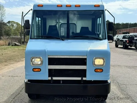 Another view of 2006 Ford E350HD E-350 SD for sale in Franklinton, NC at Triangle Truck Center Inc.