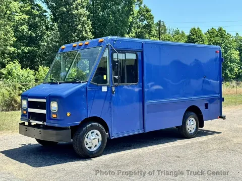 Another view of 2006 Ford STEPVAN E-350 SD for sale in Franklinton, NC at Triangle Truck Center Inc.