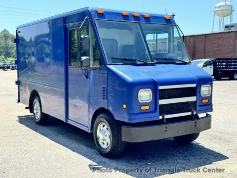 More photos of 2006 Ford STEPVAN E-350 SD at Triangle Truck Center Inc., NC