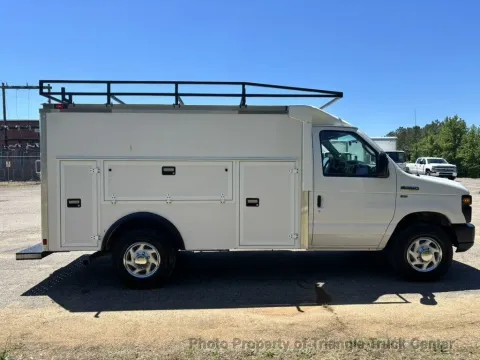 Another view of 2015 Ford E350HD E-350 SD for sale in Franklinton, NC at Triangle Truck Center Inc.