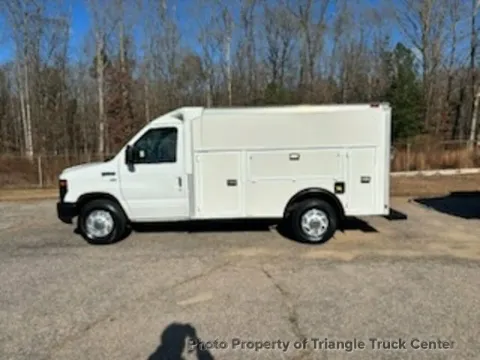 Photos of 2015 Ford E350HD E-350 SD for sale in Franklinton, NC at Triangle Truck Center Inc.