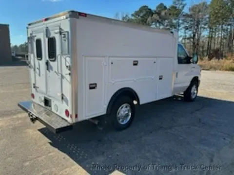 More photos of 2015 Ford E350HD E-350 SD at Triangle Truck Center Inc., NC