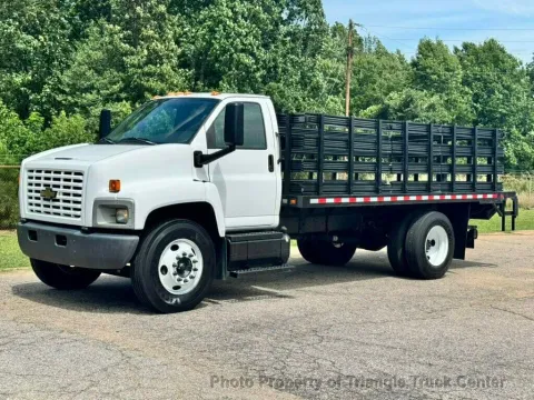 Another view of 2006 Chevrolet C6500 for sale in Franklinton, NC at Triangle Truck Center Inc.