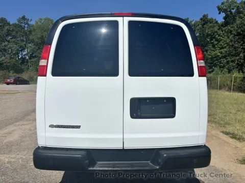 More photos of 2018 Chevrolet Express 2500HD 6.0 GAS 2500 at Triangle Truck Center Inc., NC