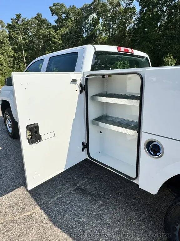 Another view of 2018 Chevrolet Silverado 2500HD 4x4 CREW CAB 4x4 for sale in Franklinton, NC at Triangle Truck Center Inc.