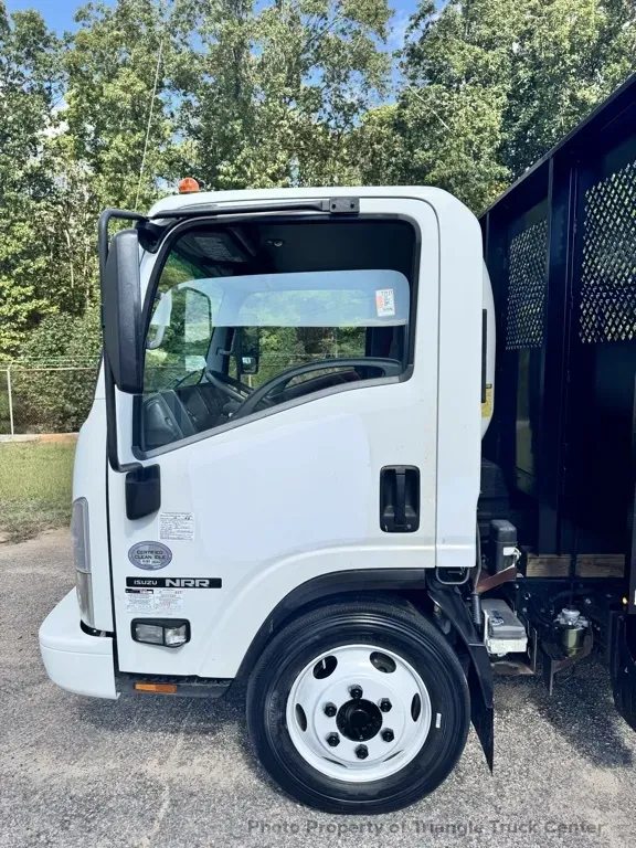 More photos of 2018 Isuzu NRR at Triangle Truck Center Inc., NC