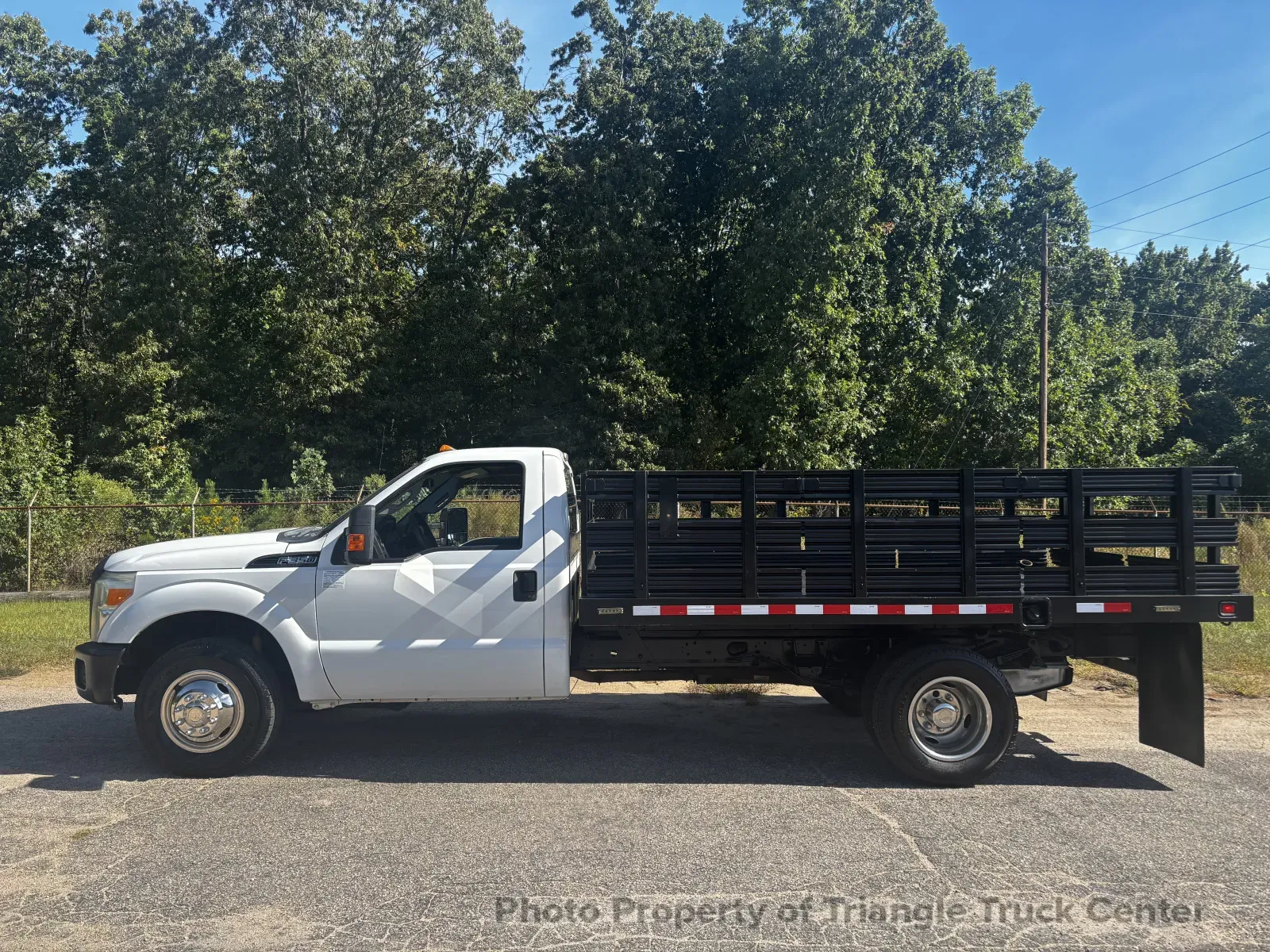 2014 Ford F-350 Super Duty Chassis Cab XL