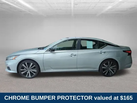 More photos of 2022 Nissan Altima 2.5 SR at Clement Nissan of Mansfield, OH