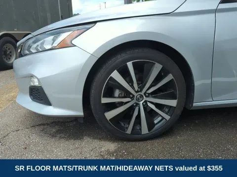 Photos of 2022 Nissan Altima 2.5 SR for sale in Mansfield, OH at Clement Nissan of Mansfield
