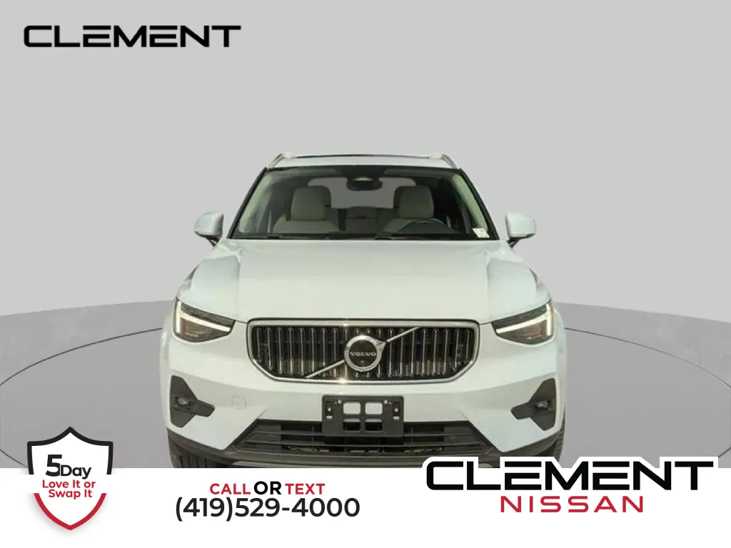 2025 Volvo XC40