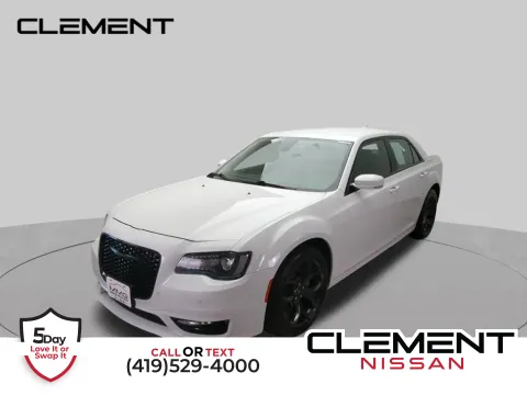 White 2022 Chrysler 300 Touring for sale in Mansfield, OH