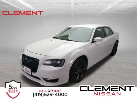 White 2022 Chrysler 300 Touring for sale in Mansfield, OH