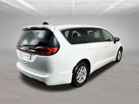 More photos of 2024 Chrysler Pacifica Touring L at Clement Nissan of Mansfield, OH