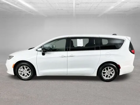 More photos of 2024 Chrysler Pacifica Touring L at Clement Nissan of Mansfield, OH