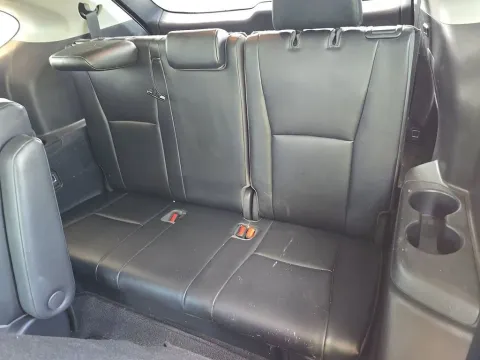 More photos of 2021 Toyota Highlander XLE at Clement Nissan of Mansfield, OH