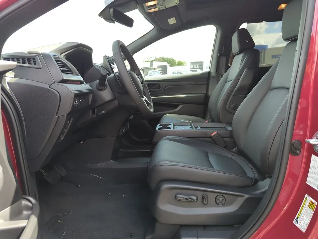 2026 Honda Odyssey Sport L - Photo 10
