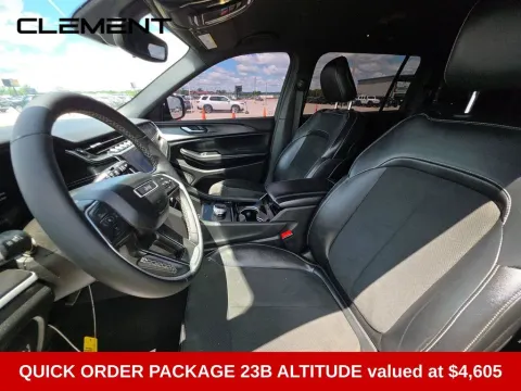 More photos of 2023 Jeep Grand Cherokee L Altitude at Clement Honda of Mansfield, OH
