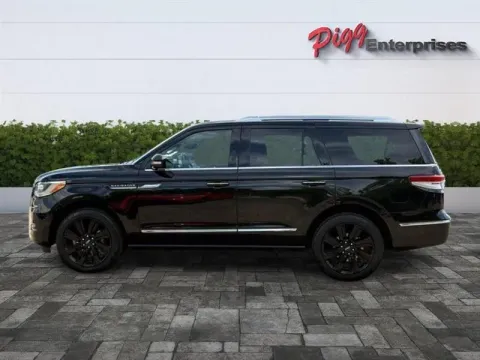 Another view of 2022 LINCOLN NAVIGATOR RESERVE 4WD for sale in Prattville, AL at Pigg Enterprises