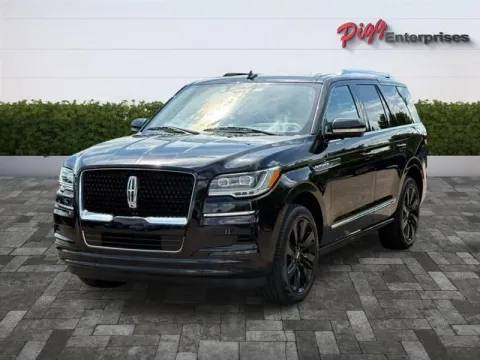 More photos of 2022 LINCOLN NAVIGATOR RESERVE 4WD at Pigg Enterprises, AL