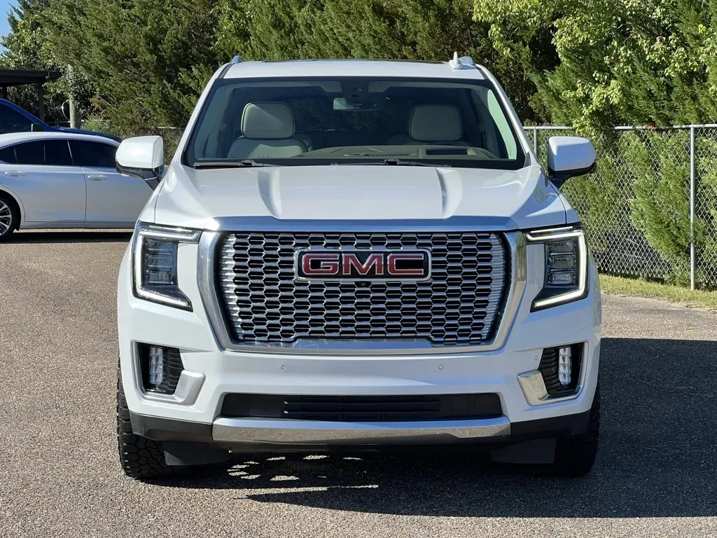 More photos of 2022 GMC YUKON DENALI 4WD at Pigg Enterprises, AL