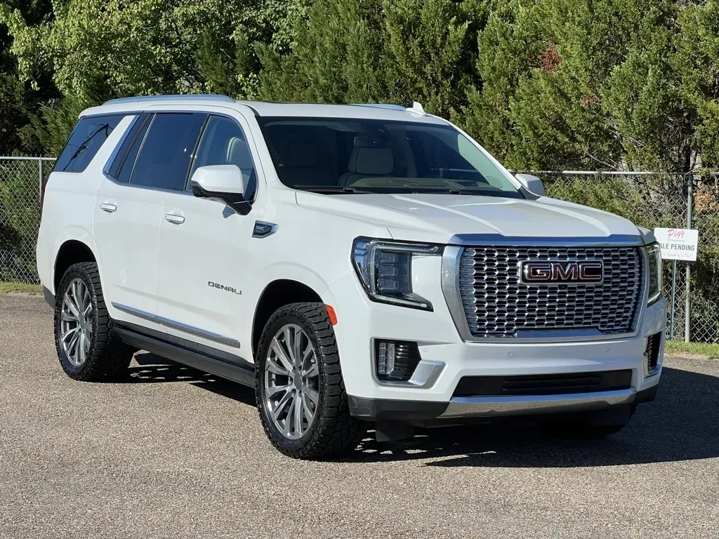 More photos of 2022 GMC YUKON DENALI 4WD at Pigg Enterprises, AL
