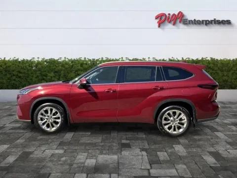 More photos of 2025 TOYOTA HIGHLANDER LIMITED 4WD at Pigg Enterprises, AL