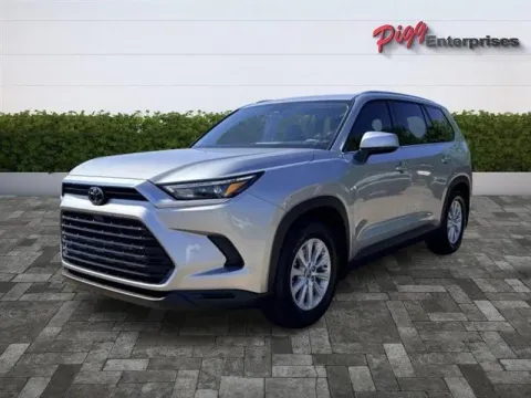 More photos of 2026 TOYOTA GRAND HIGHLANDE XLE 2WD at Pigg Enterprises, AL