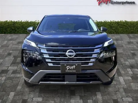 More photos of 2025 NISSAN ROGUE S 2WD at Pigg Enterprises, AL