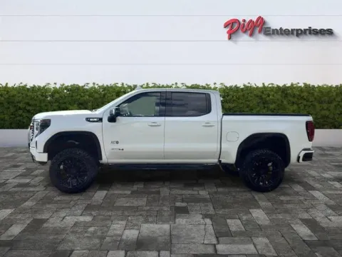 More photos of 2022 GMC SIERRA CREW CAB AT4 4WD at Pigg Enterprises, AL