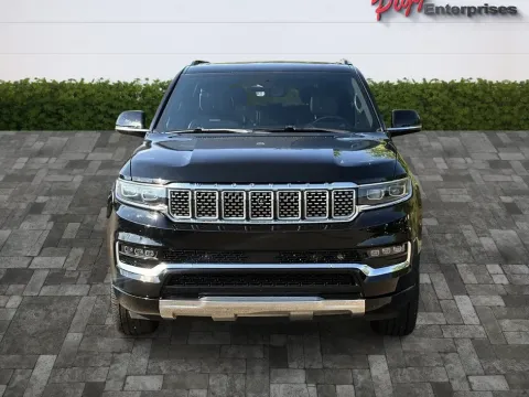 More photos of 2022 JEEP GRAND WAGONEER SERIES II 4WD at Pigg Enterprises, AL