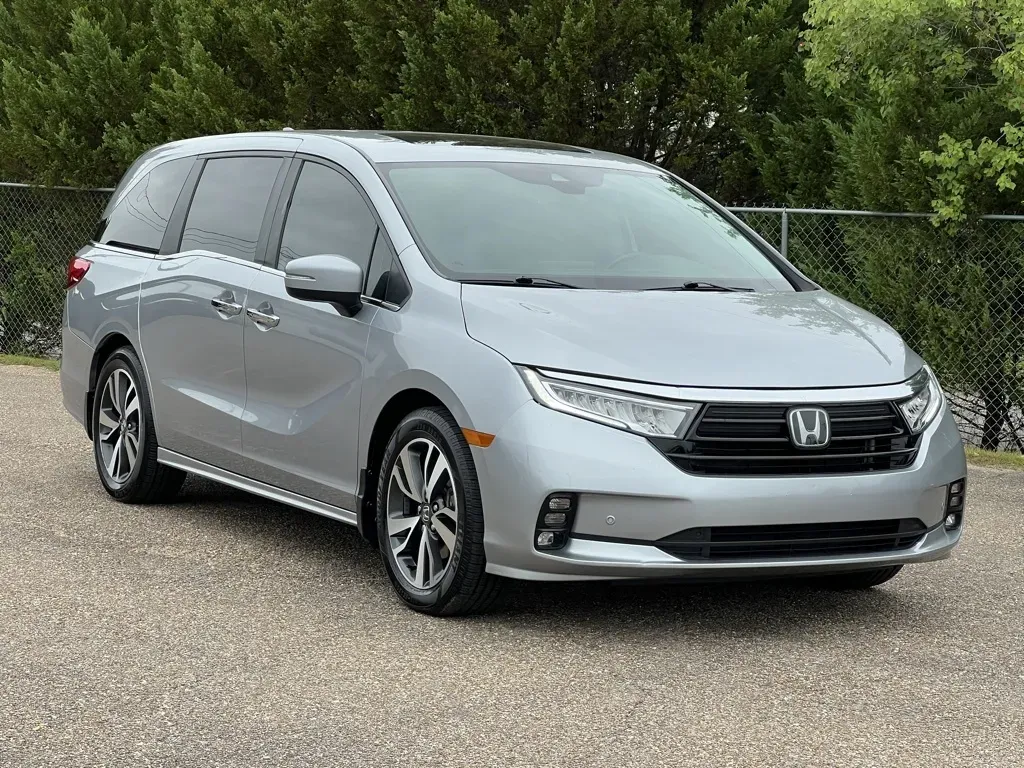 More photos of 2024 HONDA ODYSSEY TOURING 2WD at Pigg Enterprises, AL