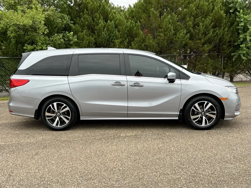 More photos of 2024 HONDA ODYSSEY TOURING 2WD at Pigg Enterprises, AL