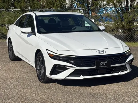 Photos of 2025 HYUNDAI ELANTRA SEL CONVENIENCE for sale in Prattville, AL at Pigg Enterprises