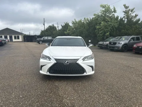 Photos of 2020 LEXUS ES 350 V6 for sale in Prattville, AL at Pigg Enterprises