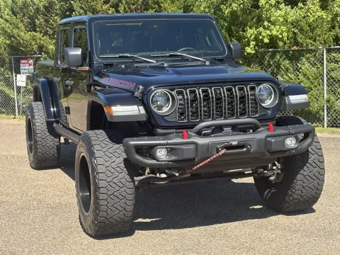 Photos of 2024 JEEP GLADIATOR CREW CAB RUBICON 4WD for sale in Prattville, AL at Pigg Enterprises