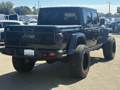 More photos of 2024 JEEP GLADIATOR CREW CAB RUBICON 4WD at Pigg Enterprises, AL