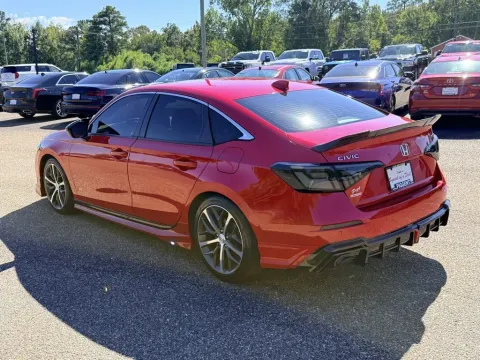 More photos of 2022 HONDA CIVIC TOURING at Pigg Enterprises, AL