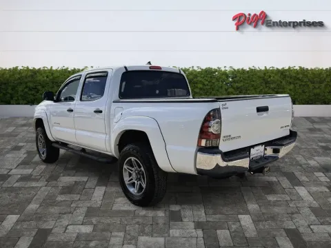 Photos of 2014 TOYOTA TACOMA CREW CAB SR5 4WD for sale in Prattville, AL at Pigg Enterprises
