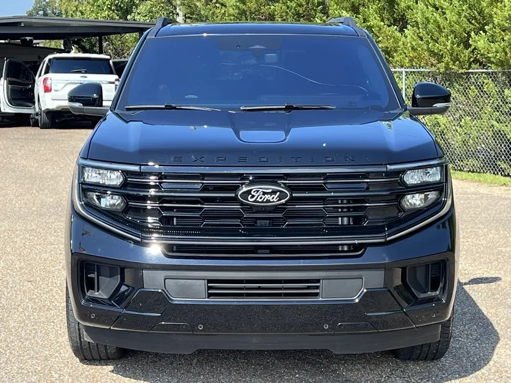Another view of 2025 FORD EXPEDITION PLATINUM 4WD for sale in Prattville, AL at Pigg Enterprises