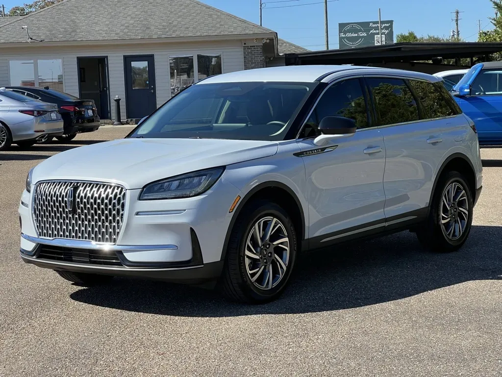 Photos of 2025 LINCOLN CORSAIR PREMIERE 2WD for sale in Prattville, AL at Pigg Enterprises