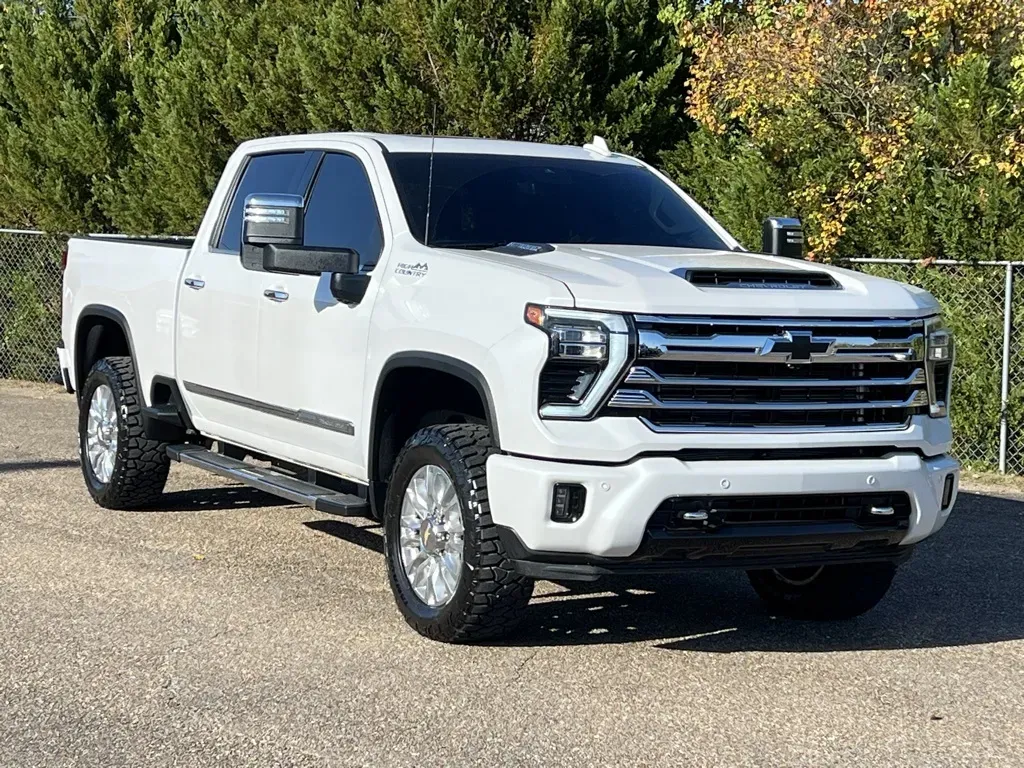 More photos of 2025 CHEVROLET SILVERADO 2500 CREW CAB HIGH COUNTRY 4WD at Pigg Enterprises, AL