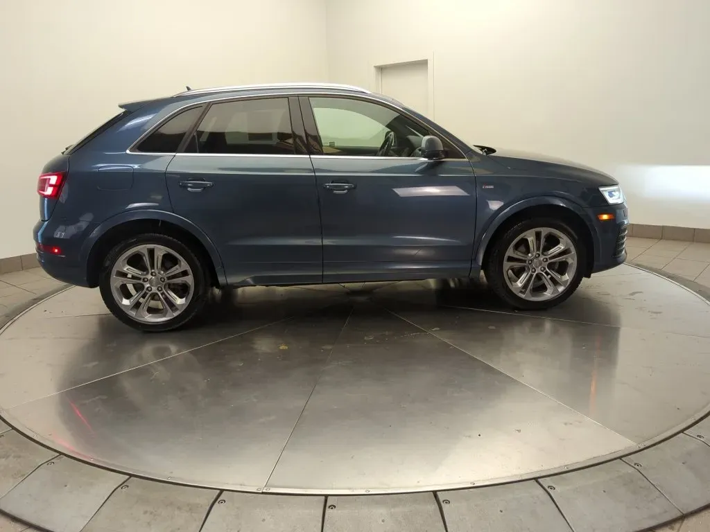 Audi Q3 photo 7